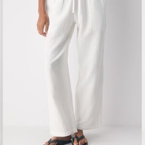 Aritzia little moon white linen pants